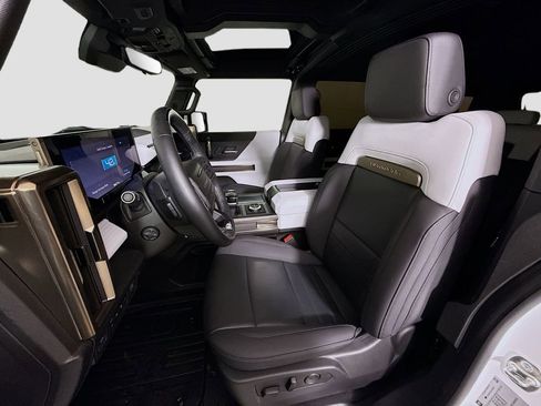 Used 2024 GMC Hummer EV 2X w/ Extreme Off-Road Package image 21