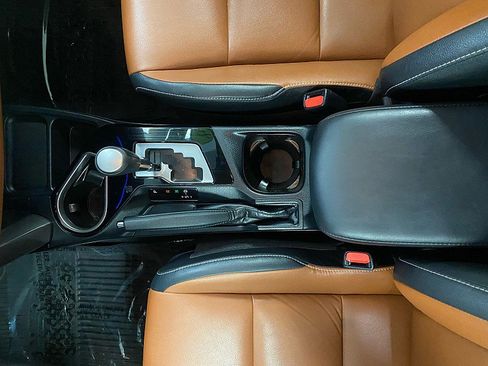 Used 2018 Toyota RAV4 Limited image 15