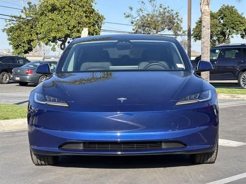 Used 2025 Tesla Model 3 Long Range image 2