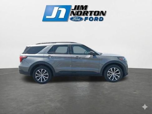 Used 2025 Ford Explorer ST-Line AWD/4WD image 11