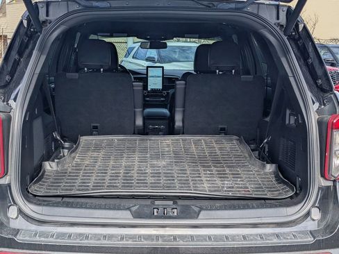 Used 2021 Ford Explorer ST w/ Equipment Group 401A image 7