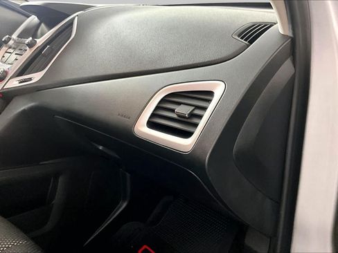 Used 2016 GMC Terrain SLE FWD image 17