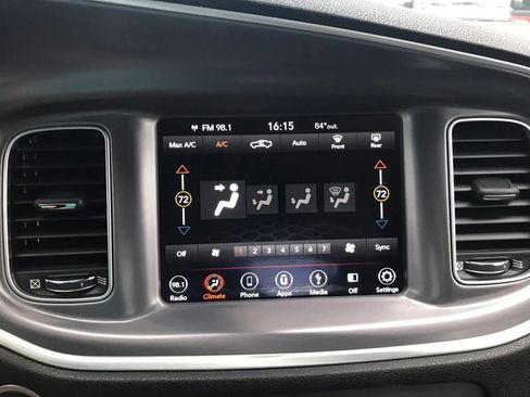 Used 2019 Dodge Charger SXT AWD/4WD image 24