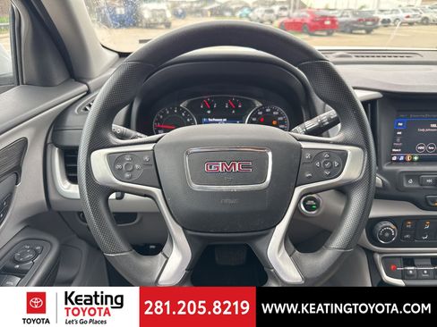 Used 2024 GMC Terrain SLE image 18
