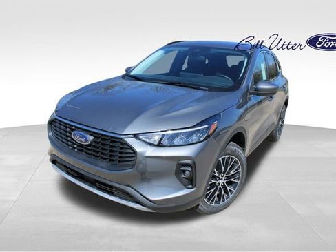 New 2025 Ford Escape SE image 1