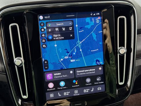 Used 2023 Volvo C40 P8 Recharge Plus image 2