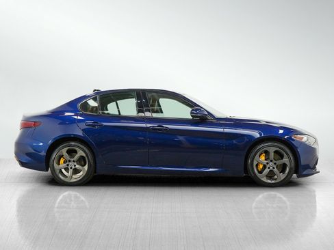 Used 2018 Alfa Romeo Giulia AWD image 6