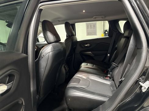 Used 2022 Jeep Cherokee Latitude Lux AWD/4WD image 22