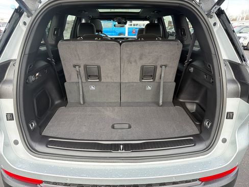 New 2026 Jeep Grand Cherokee L Limited w/ Limited Altitude Package image 23