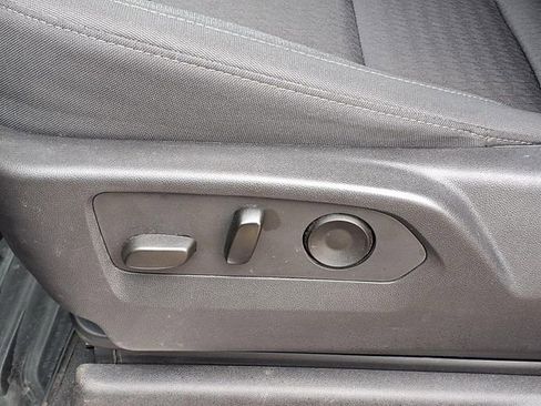 Used 2023 Chevrolet Silverado 1500 LT image 4