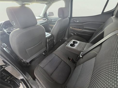 Used 2023 GMC Acadia SLE image 54