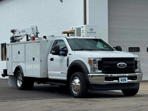 Used 2018 Ford F550 4x4 Regular Cab Super Duty image 2