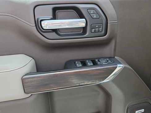 Used 2020 GMC Sierra 1500 SLT w/ SLT Premium Plus Package image 18