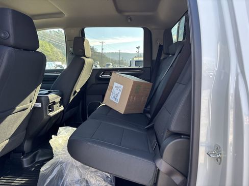 New 2026 Chevrolet Silverado 3500 LT w/ Convenience Package image 24