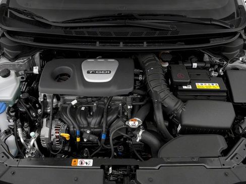 Used 2017 Kia Forte LX image 16