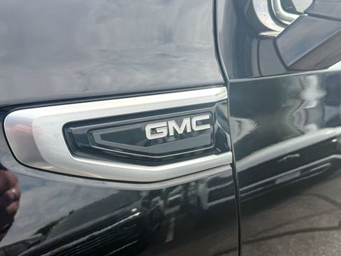 Certified 2021 GMC Yukon Denali w/ Denali Premium Package AWD/4WD image 13