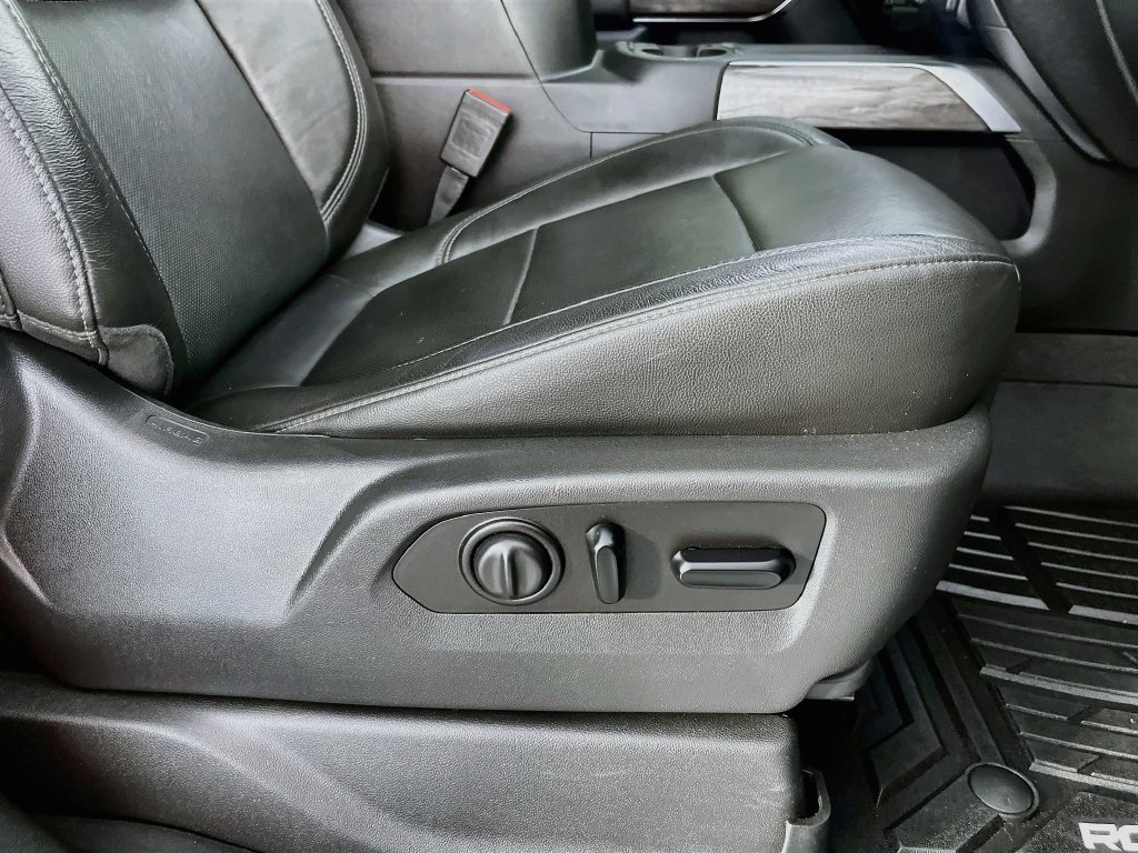 Used 2020 Chevrolet Silverado 2500 LTZ w/ LTZ Premium Package AWD/4WD image 33