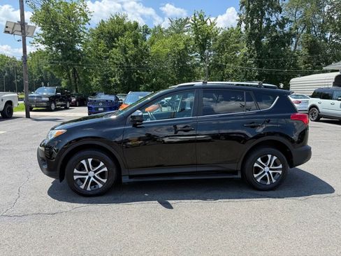 Used 2014 Toyota RAV4 LE AWD/4WD image 4