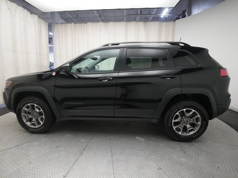 Used 2022 Jeep Cherokee Trailhawk w/ Comfort/Convenience Group AWD/4WD image 24