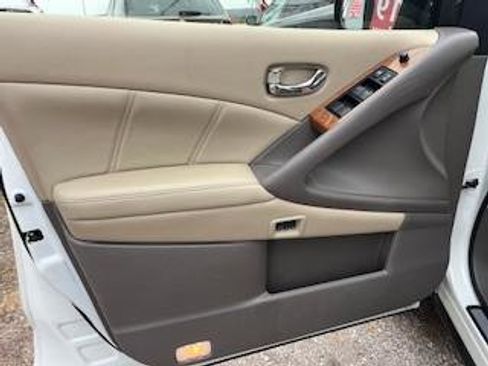 Used 2014 Nissan Murano LE w/ Platinum Edition Package image 21