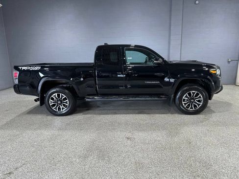 Certified 2021 Toyota Tacoma TRD Sport AWD/4WD image 3