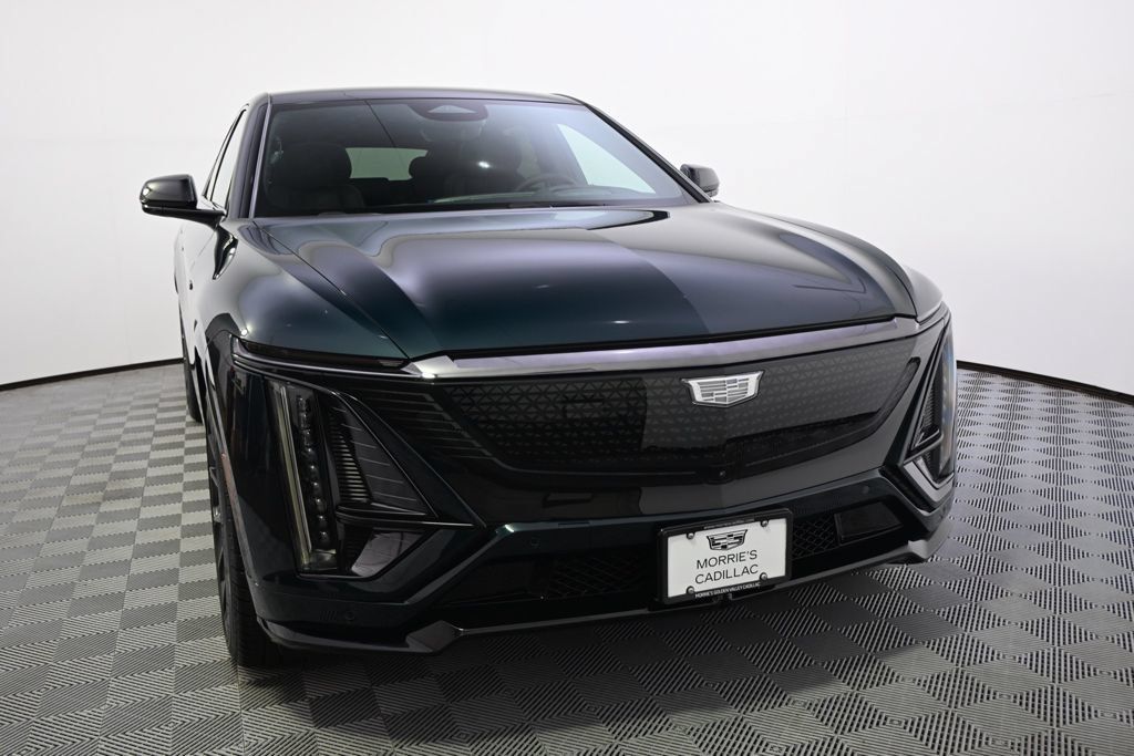New 2026 Cadillac Lyriq V w/ LPO, Floor Liner Package AWD/4WD image 9