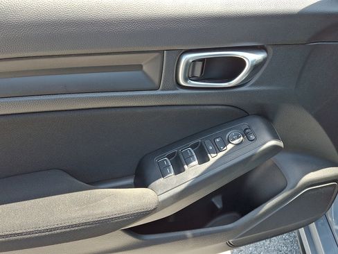 Used 2023 Honda Civic Sport image 12