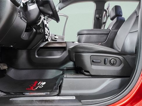 Used 2023 Chevrolet Silverado 2500 LTZ w/ LTZ Plus Package image 27