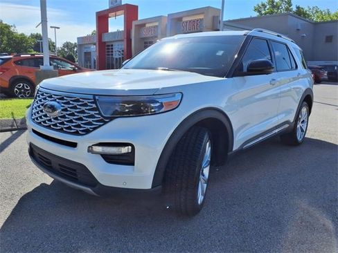 Used 2022 Ford Explorer Platinum w/ Technology Package image 22
