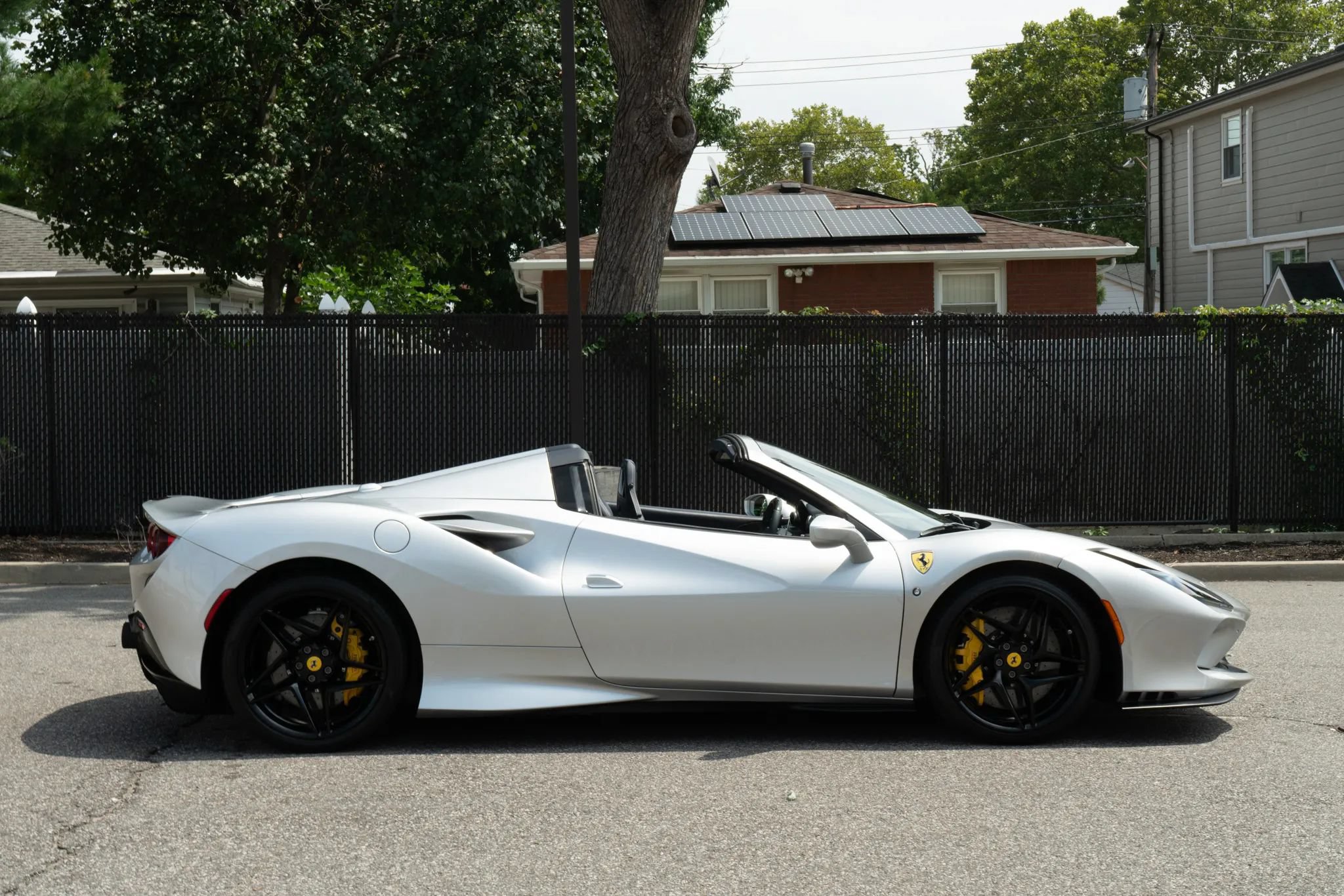 Used 2022 Ferrari F8 Tributo RWD image 10