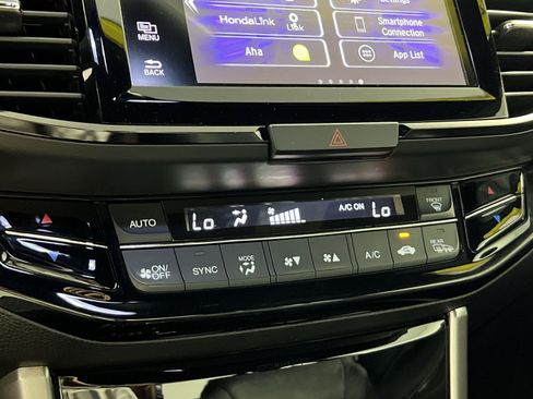 Used 2017 Honda Accord EX-L image 22