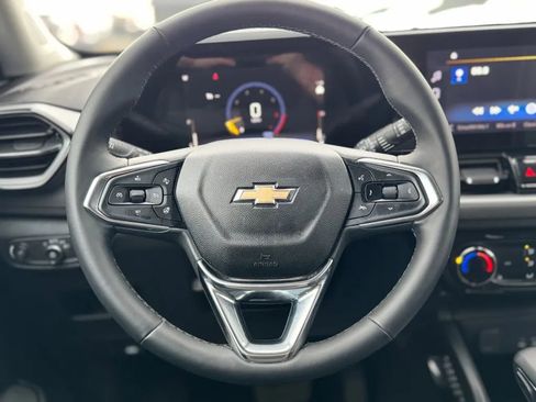 Used 2024 Chevrolet TrailBlazer LT w/ LT Cold Weather Package image 19