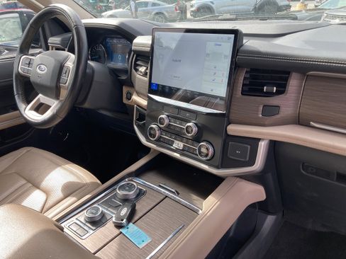 Certified 2022 Ford Expedition Max Limited image 18