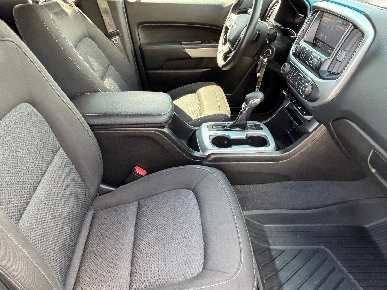 Used 2022 Chevrolet Colorado LT RWD image 31