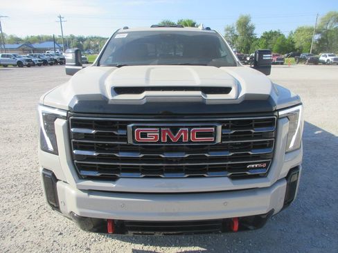 New 2026 GMC Sierra 3500 AT4 w/ AT4 Premium Plus Package AWD/4WD image 12