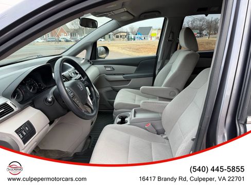 Used 2016 Honda Odyssey SE image 7