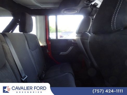 Used 2014 Jeep Wrangler Unlimited Sahara AWD/4WD image 10