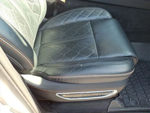 Used 2024 Jeep Grand Wagoneer L Series III image 15