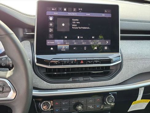 Certified 2023 Jeep Compass Latitude w/ Sun and Sound Group image 9