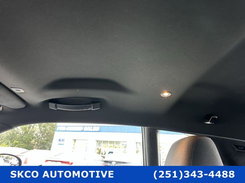 Used 2019 Dodge Challenger SXT image 26