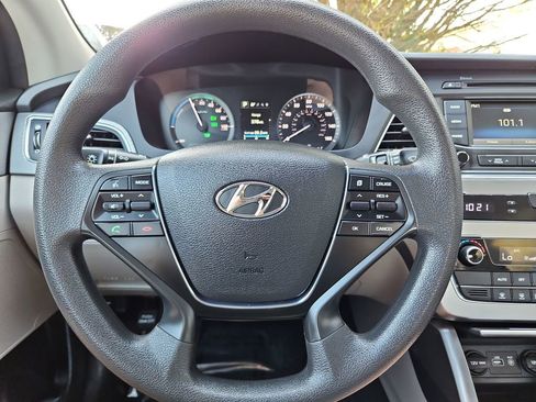Used 2016 Hyundai Sonata SE image 10