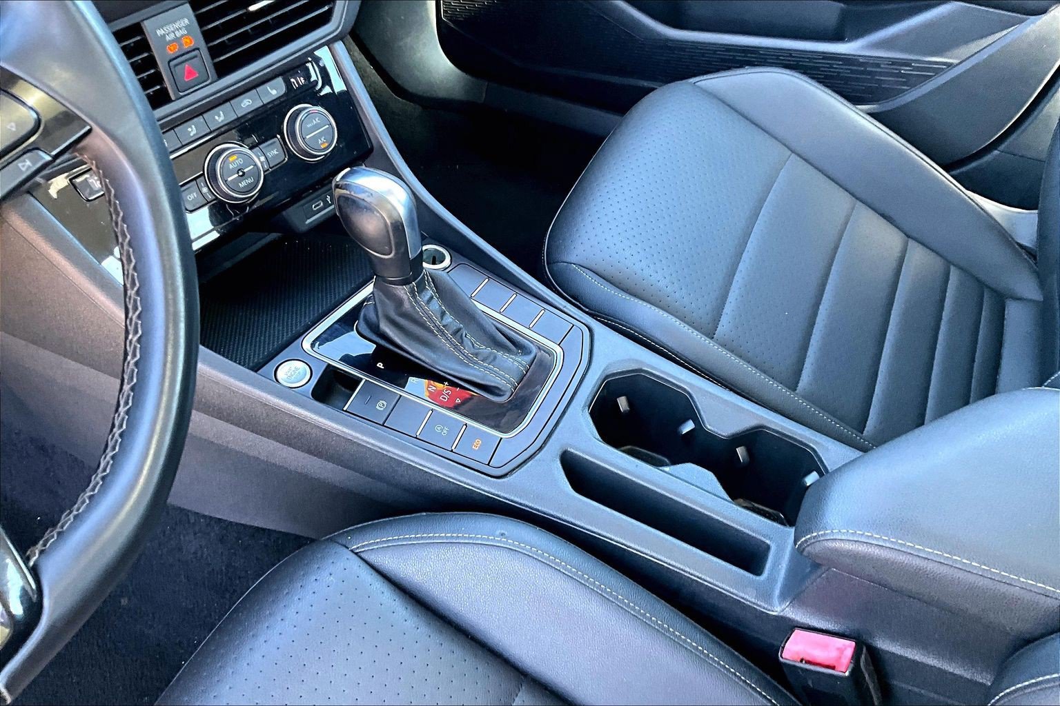 Used 2021 Volkswagen Jetta SE FWD image 13