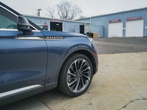 Used 2020 Lincoln Aviator Reserve w/ Equipment Group 201A image 30