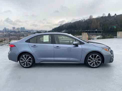 Certified 2022 Toyota Corolla SE image 3