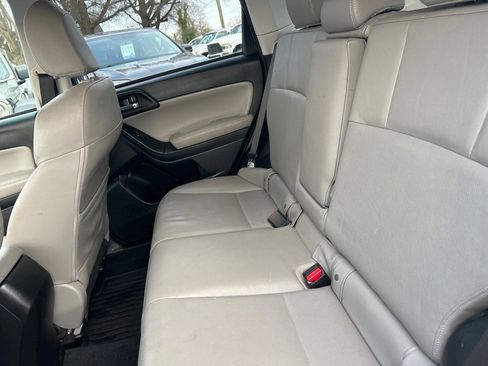 Used 2014 Subaru Forester 2.5i Limited image 12