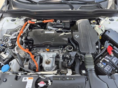 Used 2020 Honda Accord Touring image 10