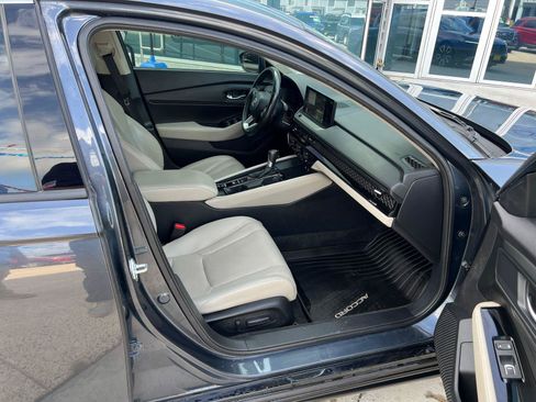 Used 2023 Honda Accord Touring image 17