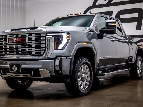 Used 2024 GMC Sierra 2500 Denali w/ Technology Package AWD/4WD image 29