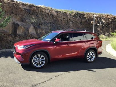 Used 2023 Toyota Highlander Limited