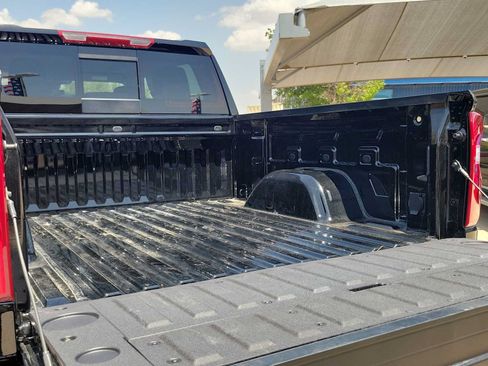 Used 2026 Chevrolet Silverado 1500 LT Trail Boss w/ Safety Package AWD/4WD image 23